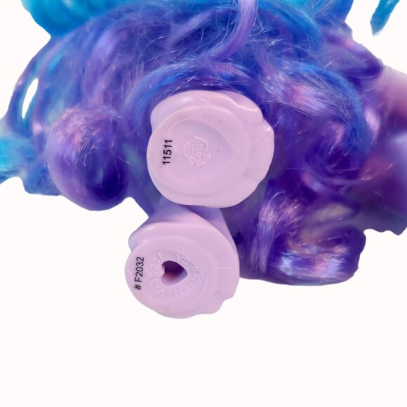 My Little Pony Shining Adventures Izzy Moonbow Purple Unicorn Blue & Purple Hair - Picture 6 of 6